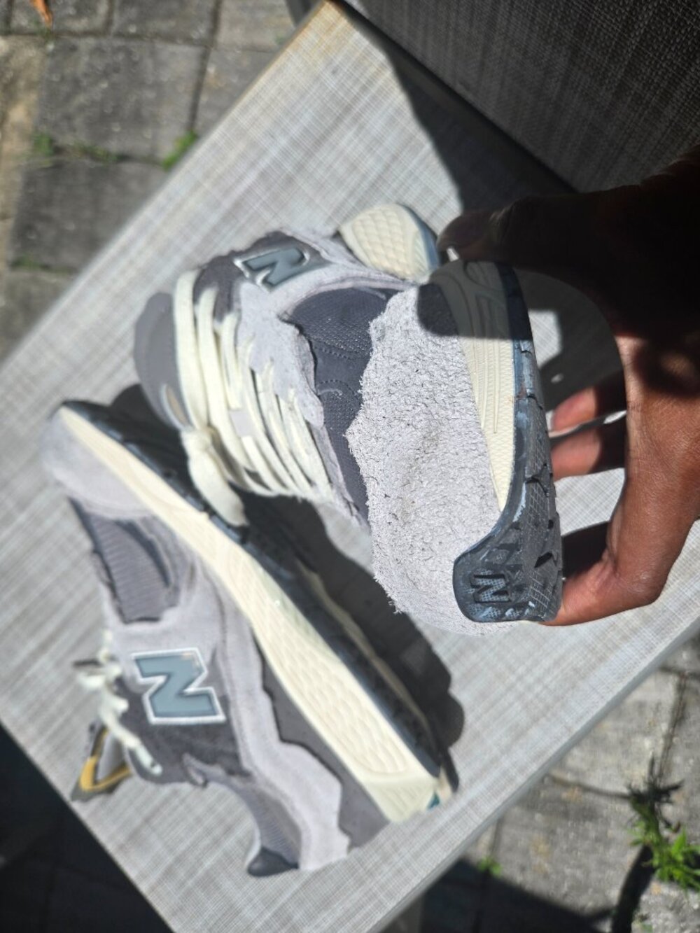 New Balance 2002r Grey Trainers View 6